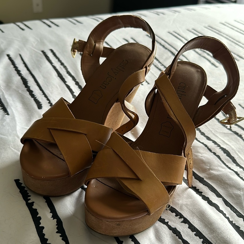 Women’s size 8 Cathy Jean Wedges